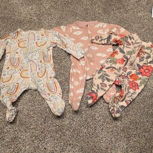 Set Of Old Navy Sleepers 0 To 3 Months